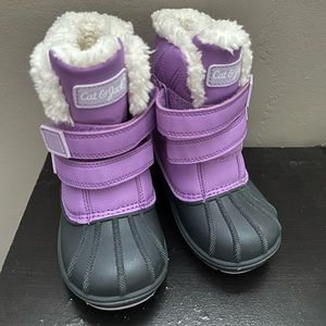 Basically brand new snow boots